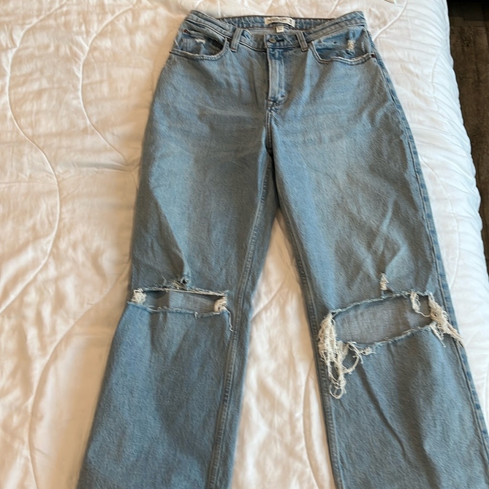 Abercrombie & Fitch 90’s Relaxed Jean High Rise